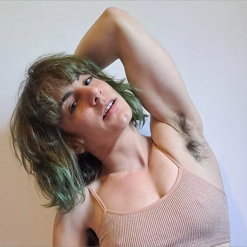 Aragne - hairy muscled & big clit ❤️‍🔥